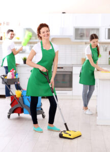 ハウスクリーニング業者にフローリングの掃除を依頼し家の中の床を綺麗にしてもらいましょう