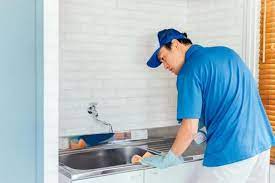 ハウスクリーニングのキッチン掃除のやり方を記載してきましたが、中々大変だという方はハウスクリーニング業者の定期清掃を検討してみるのも良いかもしれません。